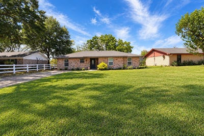 /international/us/3510-northpark-dr-corsicana-tx-110120136722/
