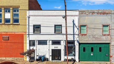 /international/us/205-e-houston-street-sherman-tx-110106305712/