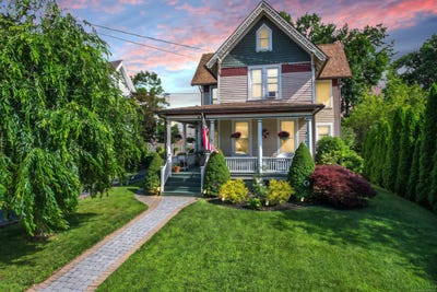 /international/us/157-high-street-bristol-ct-110101127514/?lang=en