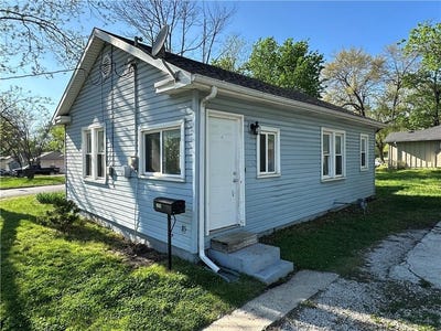 /international/us/304-w-south-street-harrisonville-mo-110104438171/