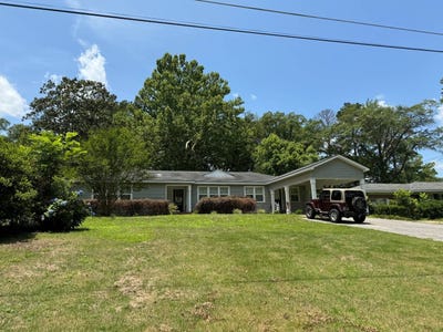 /international/us/303-lakeview-dr-andalusia-al-110101258122/?lang=id