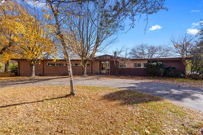 /international/us/4105-riverview-drive-alma-mi-110103497591/
