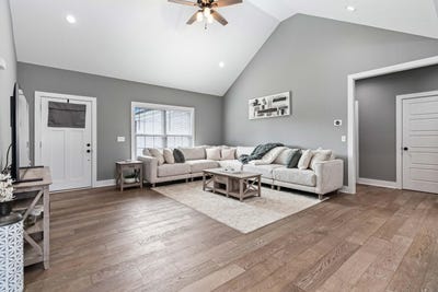 /international/us/229-iva-drive-richmond-ky-110101422307/?lang=de