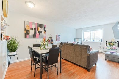 /international/us/27-willis-st-framingham-ma-110106848456/