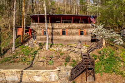 /international/us/6851-old-walland-hwy-townsend-tn-110107001135/
