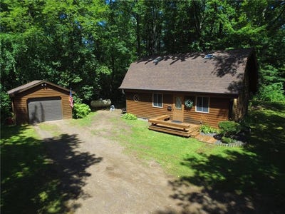 /international/us/5480-county-road-a-webster-wi-110101010613/