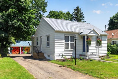 /international/us/325-w-south-street-hastings-mi-110108937629/