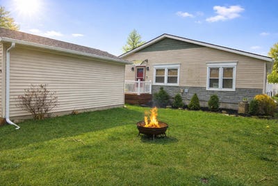 /international/us/5027-e-woodland-drive-knox-in-110106919092/