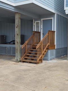 /international/us/100-port-royal-city-by-the-sea-tx-110106331262/