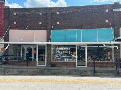 /international/us/228-main-street-mammoth-spring-ar-110108024930/