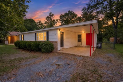 /international/us/125-cherry-street-jacksonville-ar-110119987036/