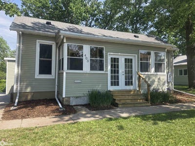 /international/us/403-n-b-street-fairfield-ia-110108109611/