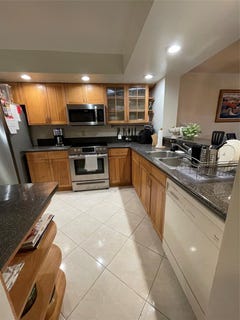/international/us/16141-blatt-boulevard-weston-fl-110106456878/