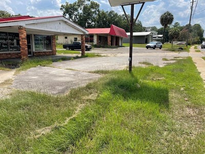 /international/us/321-w-liberty-avenue-lyons-ga-110086393583/