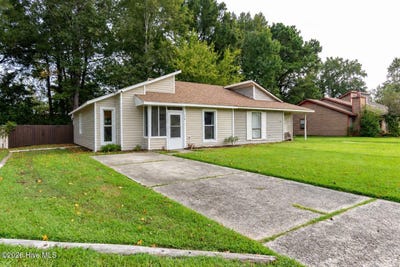 /international/us/110-twin-wood-drive-havelock-nc-110120054316/
