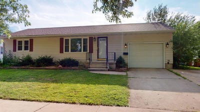 /international/us/1012-witter-st-storm-lake-ia-110100834292/