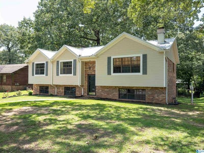 /international/us/3018-lone-oak-road-hueytown-al-110100479255/