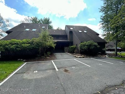 /international/us/38c-sky-view-drive-east-stroudsburg-pa-110097251966/