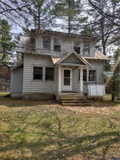 /international/us/2704-state-route-28-webb-ny-110092845702/