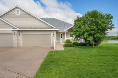 /international/us/4274-mill-ridge-circle-eau-claire-wi-110108966597/