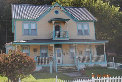 /international/us/308-1st-street-clayton-ia-110120553220/