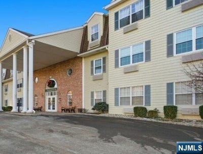 /international/us/1208-richmond-west-milford-nj-110108506810/