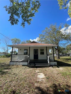 /international/us/700-708-3rd-street-edna-tx-110110319949/