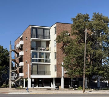 /international/us/330-w-central-ave-el-dorado-ks-110120449455/