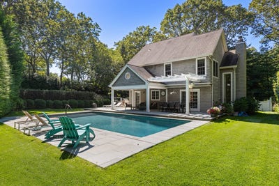 /international/us/145-sea-farm-lane-bridgehampton-ny-110106843334/