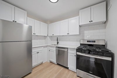 /international/us/275-prospect-st-east-orange-city-nj-110105635683/
