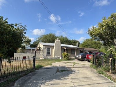 /international/us/424-babcock-rd-san-antonio-tx-110120534030/