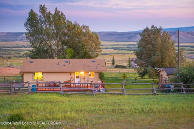 /international/us/742-bailey-loop-labarge-wy-110094561575/