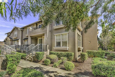 /international/us/10863-packard-st-oakland-ca-110107158249/