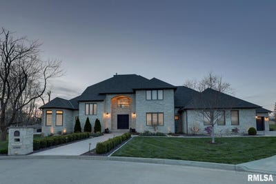 /international/us/2300-greenspointe-circle-quincy-il-110100260269/