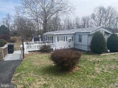 /international/us/23-sumter-drive-martinsburg-wv-110106765250/