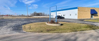 /international/us/2202-plaza-drive-benton-harbor-mi-110104789350/