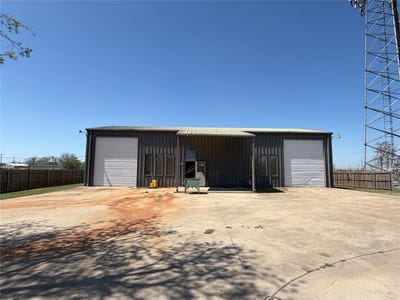 /international/us/203-n-hampton-road-crowley-tx-110107310210/