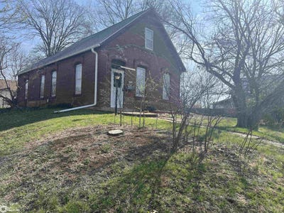 /international/us/1329-cedar-street-keokuk-ia-110106961215/