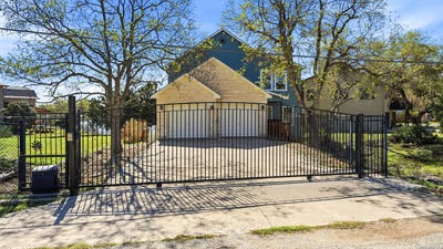 /international/us/956-lakebreeze-dr-canyon-lake-tx-110106495243/