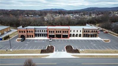 /international/us/140-southwinds-road-farmington-ar-110105839492/