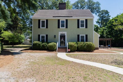 /international/us/311-doll-street-elizabethtown-nc-110108267425/