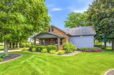 /international/us/1881-w-main-street-appleton-wi-110107087735/