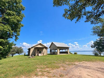 /international/us/119-phillips-road-shelbyville-tx-110120464694/