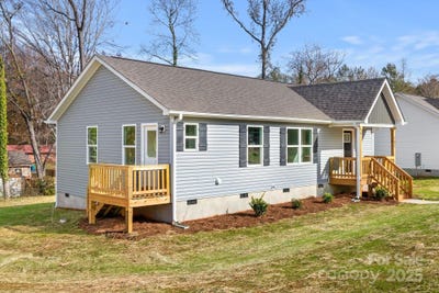 /international/us/131-orchard-street-forest-city-nc-110095838740/?lang=en