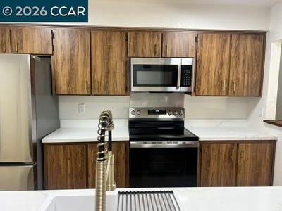 /international/us/142-mesa-ct-hercules-ca-110108332733/