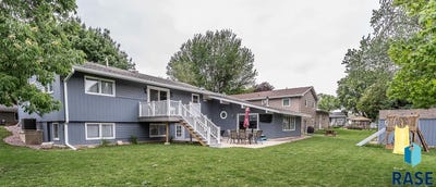 /international/us/1002-n-carol-st-luverne-mn-110099596990/?lang=en
