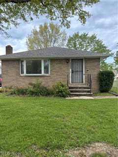 /international/us/24401-russell-avenue-euclid-oh-110107880696/
