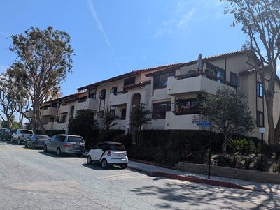 /international/us/28010-tiffany-lane-canyon-country-ca-110099933837/