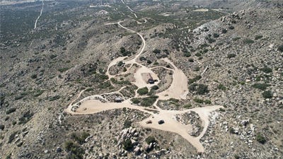 /international/us/47870-silent-valley-road-aguanga-ca-110108696218/