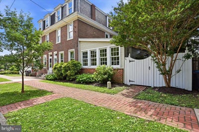 /international/us/209-e-10th-avenue-conshohocken-pa-110108493473/